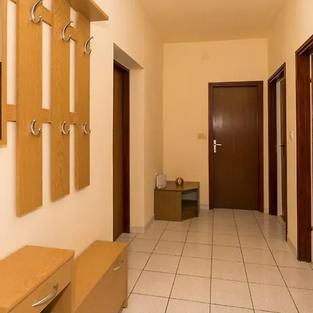 Vacation House With The Pool Near River Cetina Kostanje